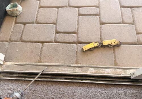 Sliding Door Roller Replacement N 17th Dr, Phoenix, AZ