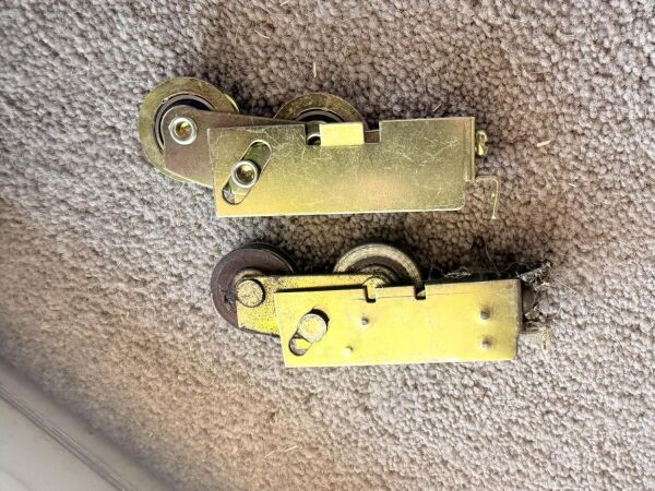 Sliding Door Roller Replacement N 17th Dr, Phoenix, AZ